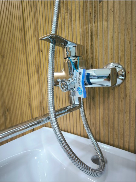 Душевой смеситель Debora D34